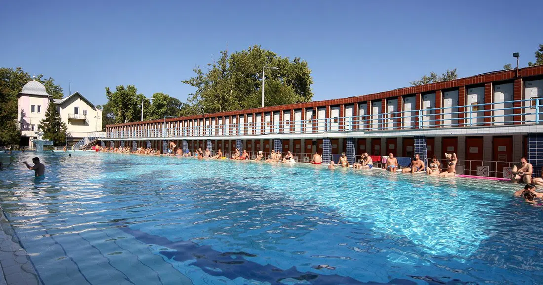 Csillaghegyi Árpád Source Bath, Budapest