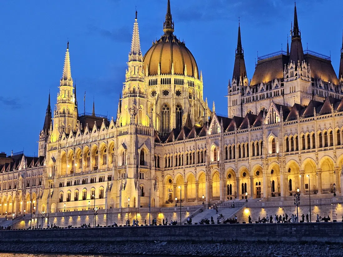 Legenda City Cruises, Budapest