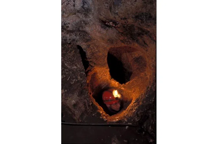 Solymári-ördöglyuk (Solymár Djævlehul-grotten), Budapest