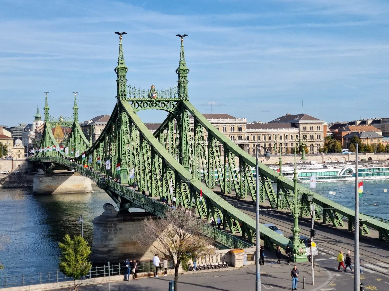 What to do around Liberty Bridge and Gellért Hill in Budapest