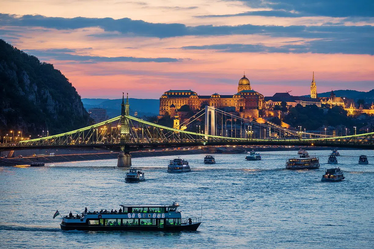 Heroes' Square (Hősök tere), Budapest